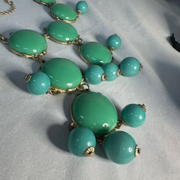 J Crew Festoon Mint green chunk drippy necklace - Picture 8 of 8
